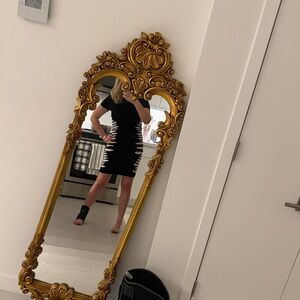 Alexander McQueen exceptional Black and White Cutout lookalike Midi Dress xxl